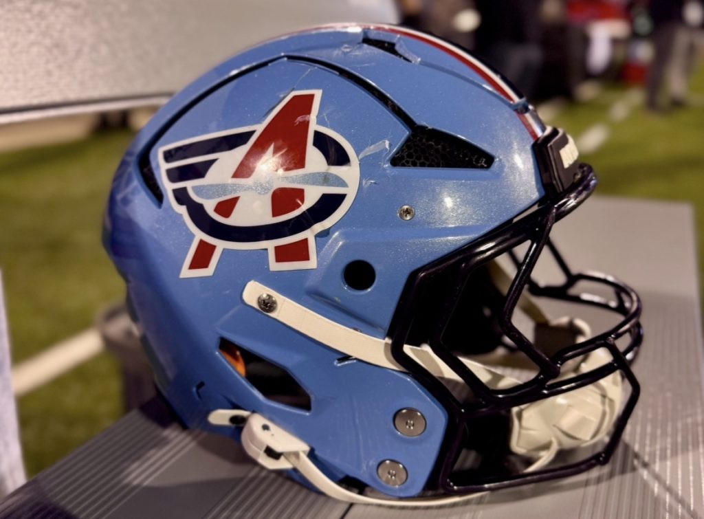 UFL Football: Columbus Aviators helmet at home opener vs DC Defenders | Image Credit: Blake Biscardi/The Silver Bulletin