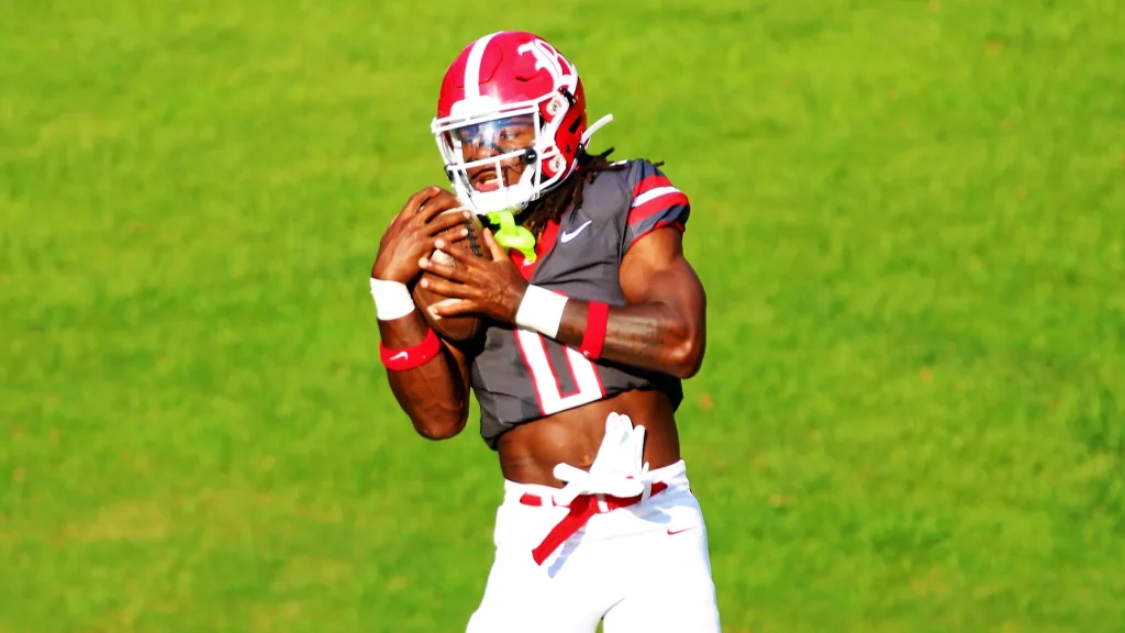 2027 Baylor (TN.) RB David Gabriel Georges during pregame warm-ups. | Dale Dowden - Vols on SI