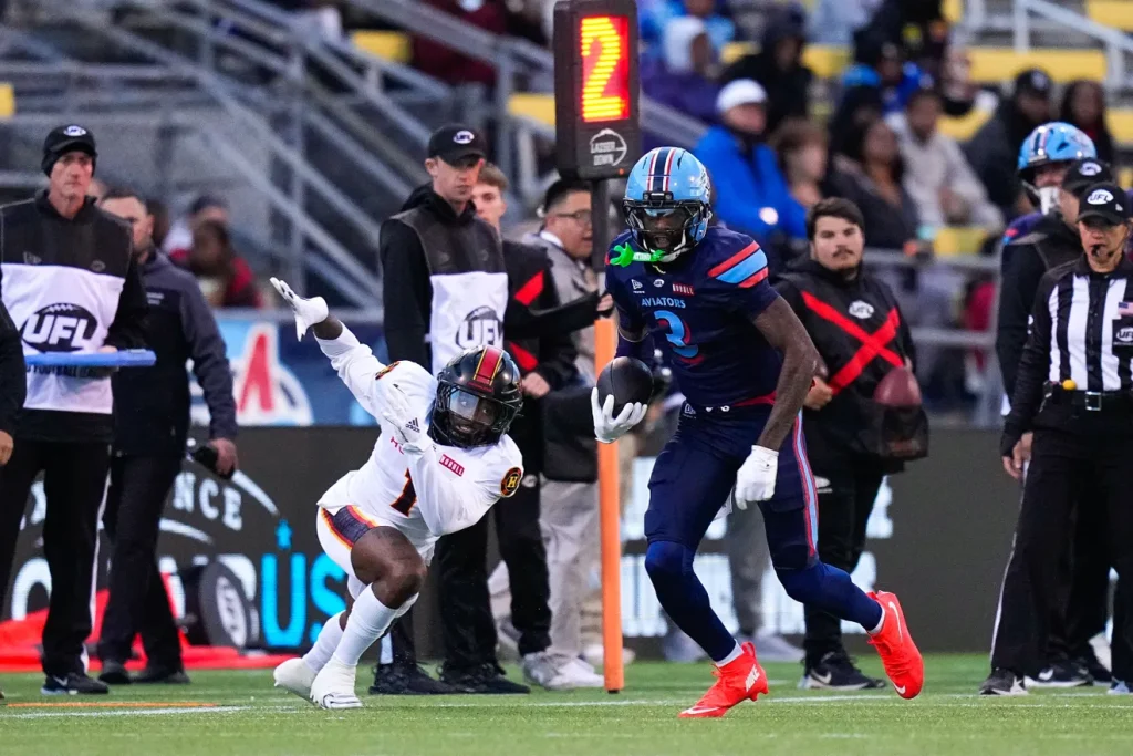 Columbus Aviators wide receiver Keke Chism (3) runs the ball past Houston Gamblers cornerback Damon Arnette (1) in the first quarter of the UFL game at Historic Crew Stadium on Friday, May 1, 2026 in Columbus, Ohio. Samantha Madar/Columbus Dispatch