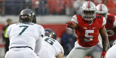 Nov 21, 2015; Columbus, OH, USA; Ohio State Buckeyes linebacker Raekwon McMillan (5) lines up against the Michigan State Spartans at Ohio Stadium. Mandatory Credit: Geoff Burke-USA TODAY Sports