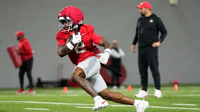 Ohio State running back Legend Bey