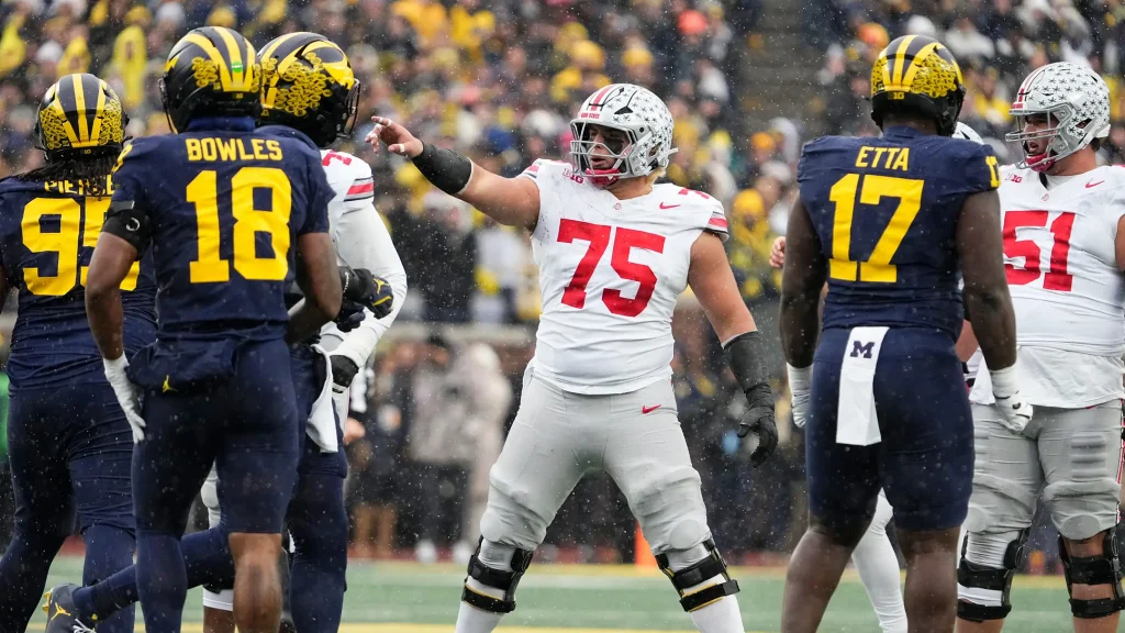 Ohio State Buckeyes offensive lineman Carson Hinzman (75) lines up during the NCAA football game against the Michigan Wolverines at Michigan Stadium in Ann Arbor, Mich. on Nov. 29, 2025. Ohio State won 27-9. | USA TODAY Network via Reuters Connect