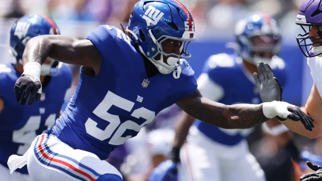 Arvell Reese rushes the quarterback during the Giants-Vikings preseason game on Aug. 15, 2026. Getty Images